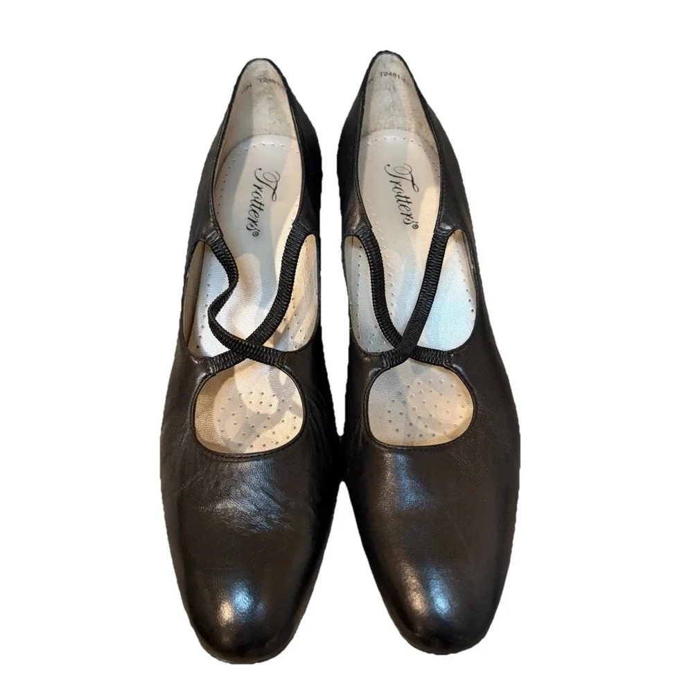 Trotter Black Leather Jamie Pump 2